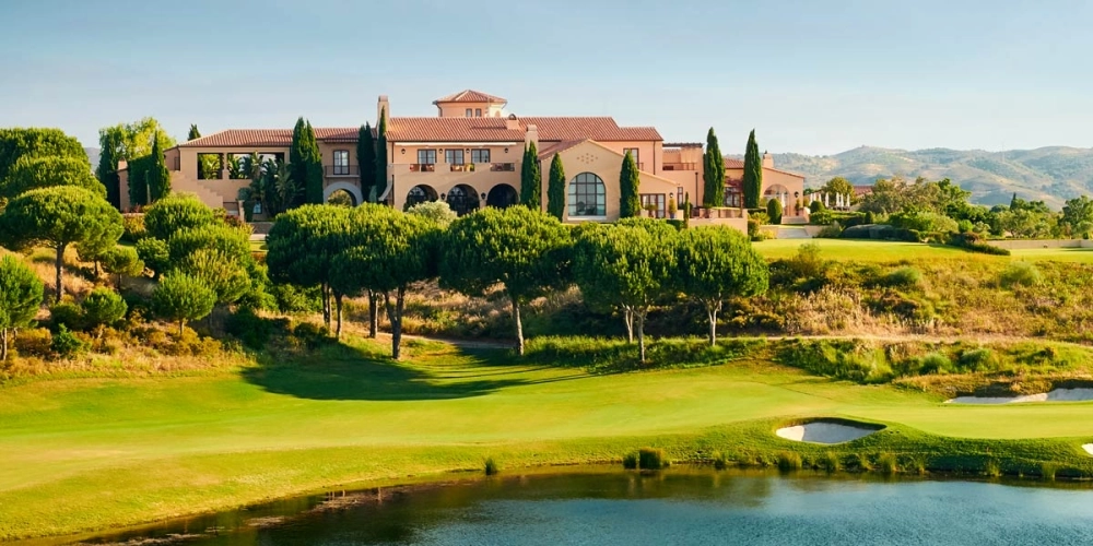 One Week of Golf at Monte Rei with a Private Villa Stay